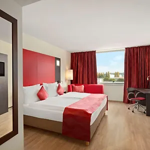 Ramada Encore By Wyndham Geneva Otel Carouge